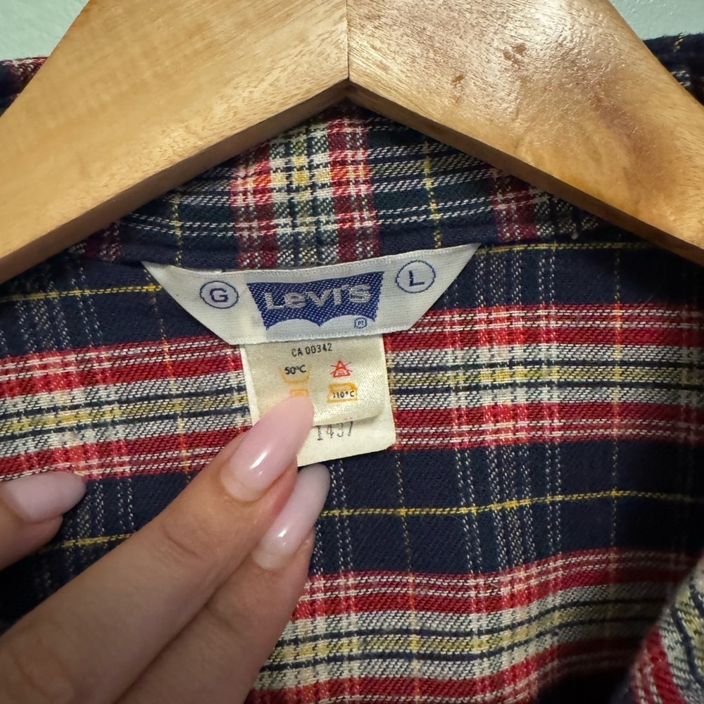 Levi's Navy and Red Plaid Shirt - Picture 5 of 6